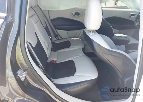 2018 Jeep Compass Latitude Fwd из США, поврежденный, VIN 3C4NJCBB1JT461649